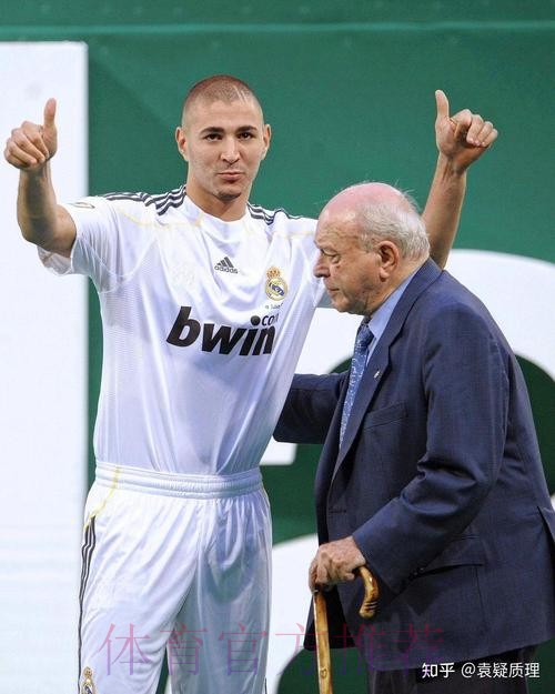 库瓦:不太理解手球判点的标准 本泽马解决了问题